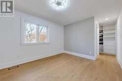 225 DUNVIEW AVENUE Toronto 