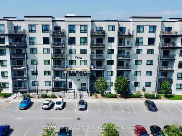 608 - 299 CUNDLES ROAD E Barrie  Ontario