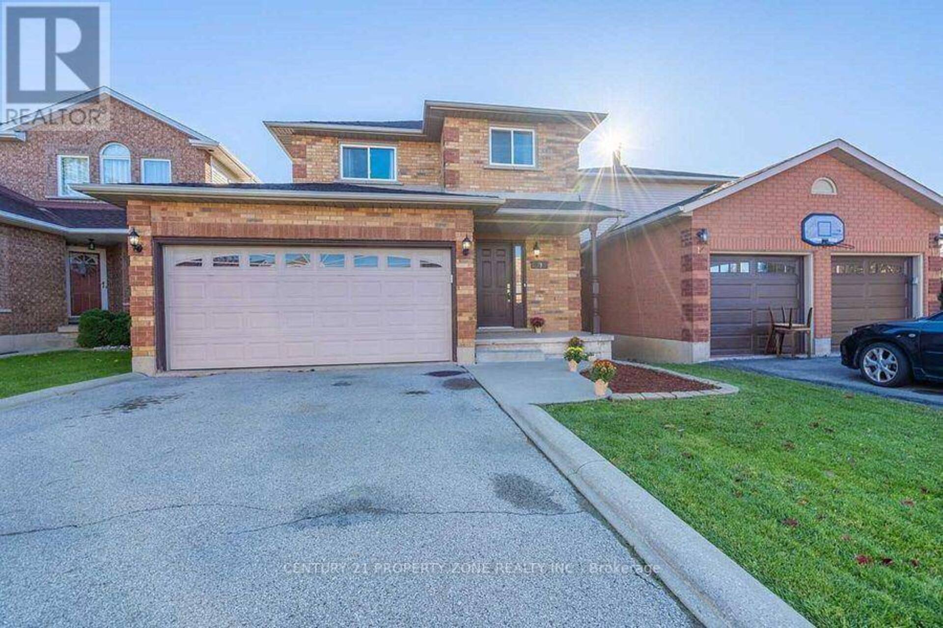 79 LYNNETTE DRIVE Hamilton