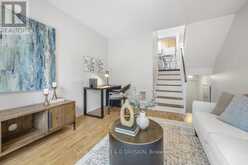 17 - 123 STRATHCONA AVENUE Toronto 