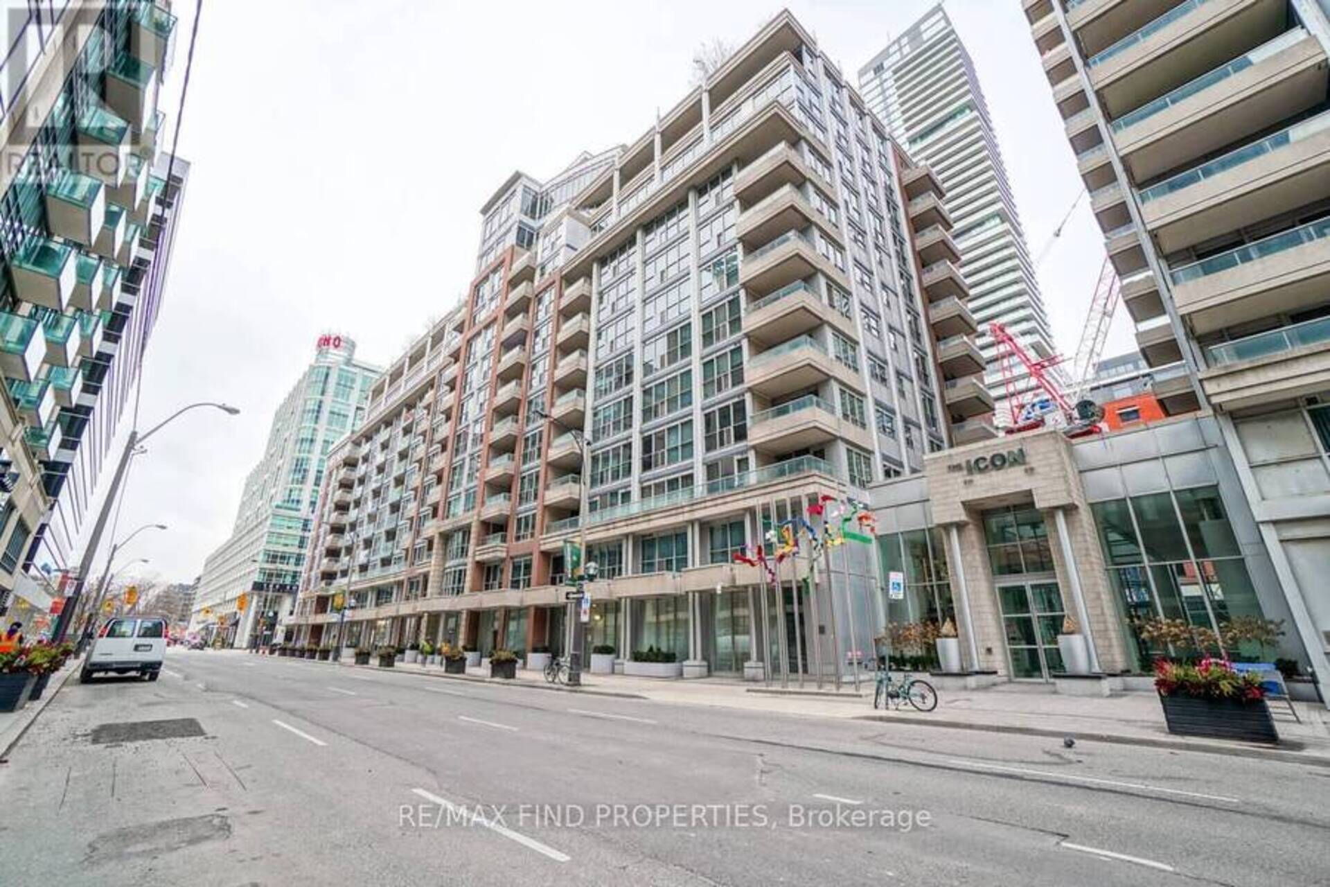 401 - 270 WELLINGTON STREET W Toronto