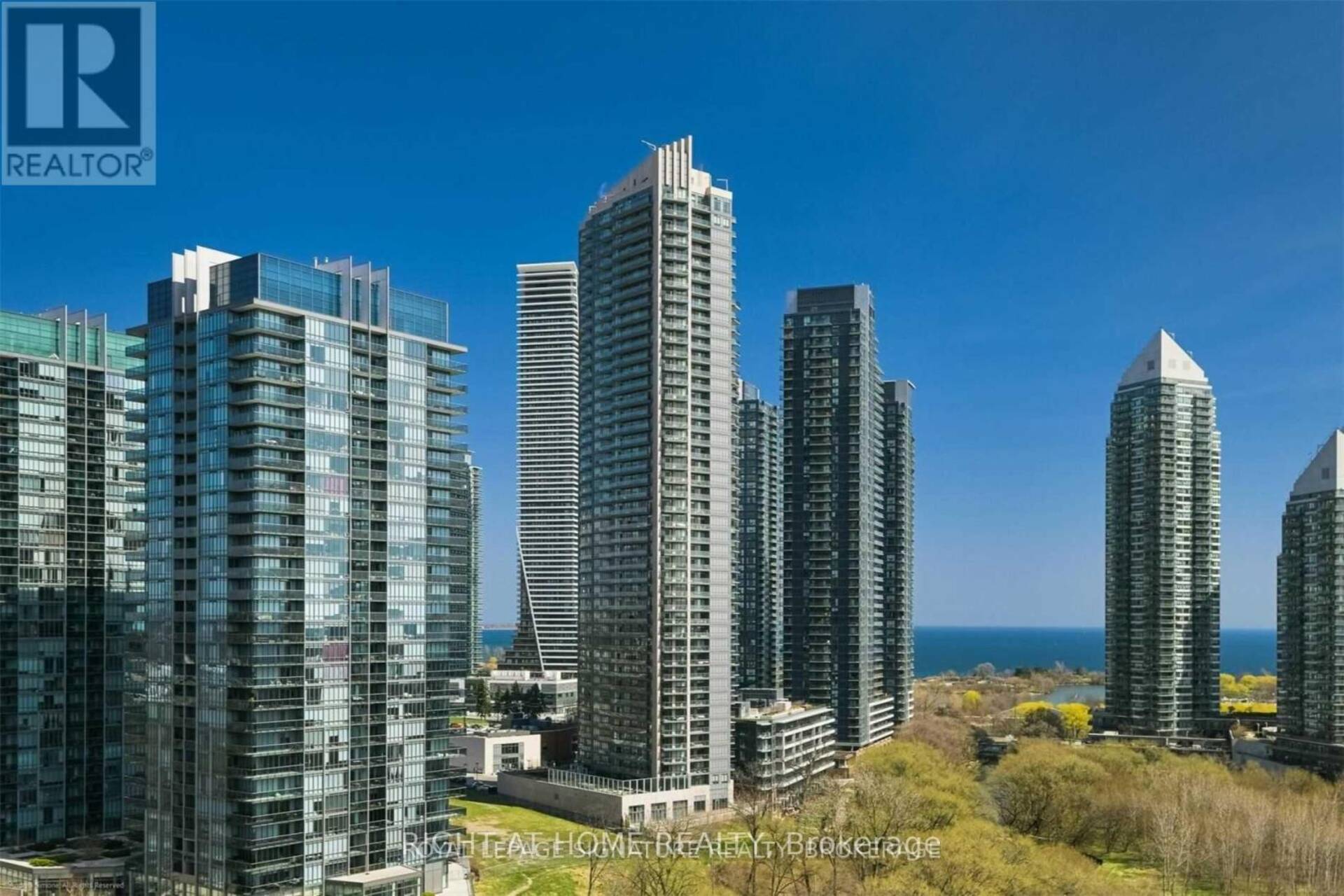 305 - 36 PARK LAWN ROAD Toronto 