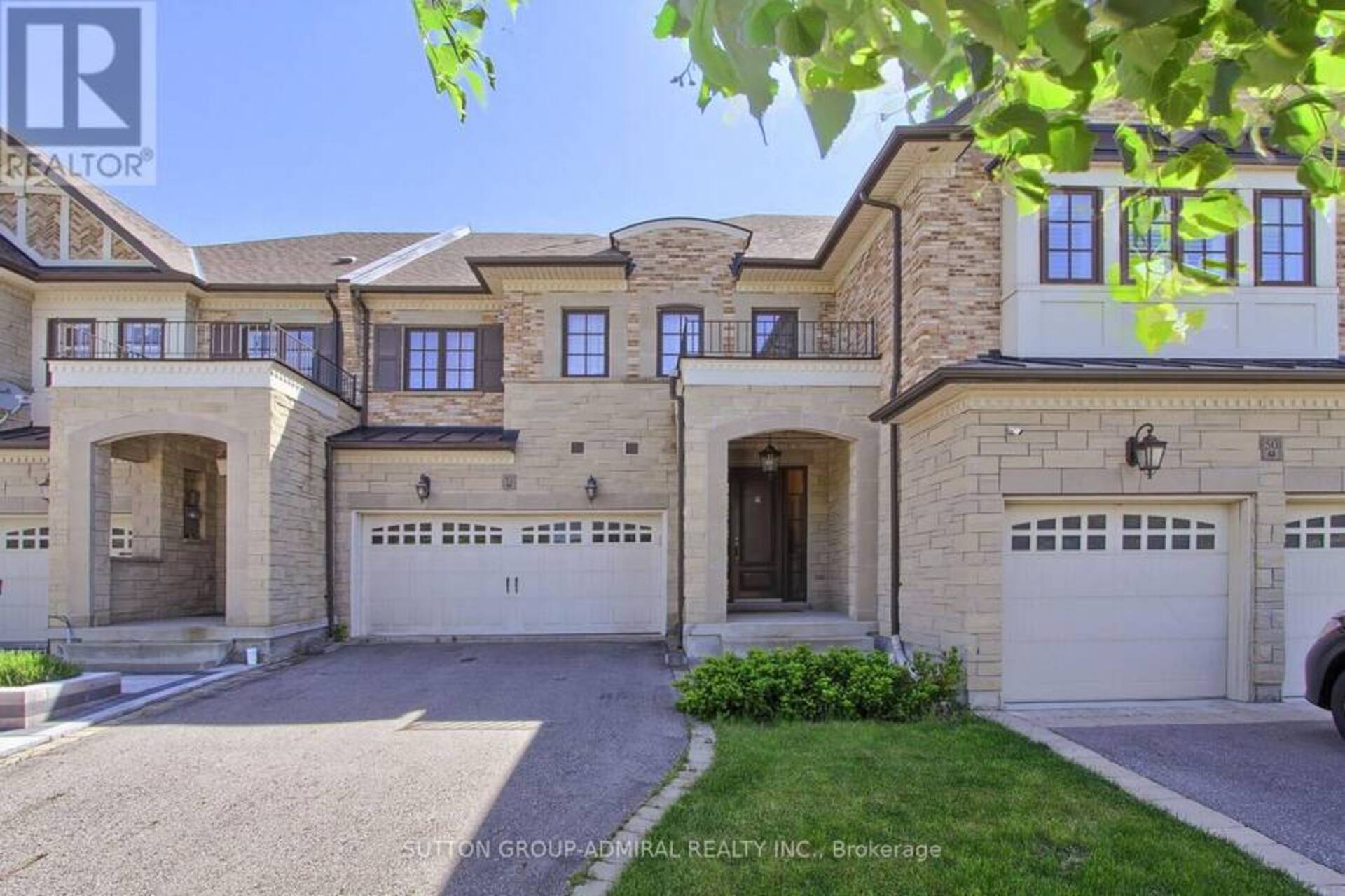 52 JENNY THOMPSON COURT Richmond Hill