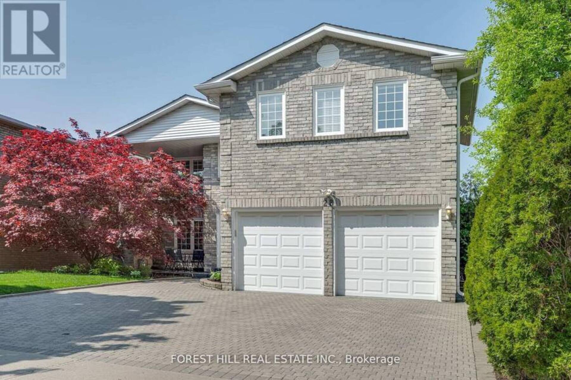 28 DUNVEGAN DRIVE Richmond Hill