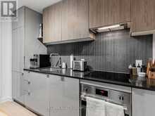 332 - 161 ROEHAMPTON AVENUE Toronto 