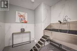 401 - 3 SOUTHVALE DRIVE Toronto 