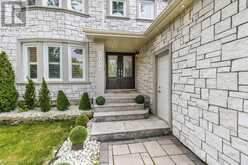 1458 QUEENSBURY CRESCENT Oakville 