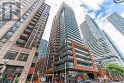 401 - 8 MERCER STREET Toronto 