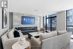 305 - 293 THE KINGSWAY Toronto 