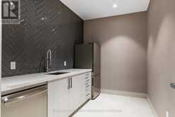 305 - 293 THE KINGSWAY Toronto 