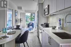 305 - 293 THE KINGSWAY Toronto 