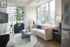 305 - 293 THE KINGSWAY Toronto 