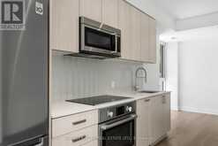 305 - 293 THE KINGSWAY Toronto 