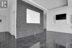 118 - 10211 KEELE STREET Vaughan 