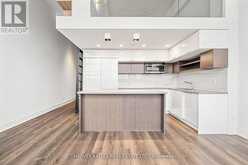 821 - 111 ST CLAIR AVENUE W Toronto 