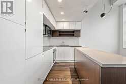 821 - 111 ST CLAIR AVENUE W Toronto 