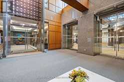 821 - 111 ST CLAIR AVENUE W Toronto 