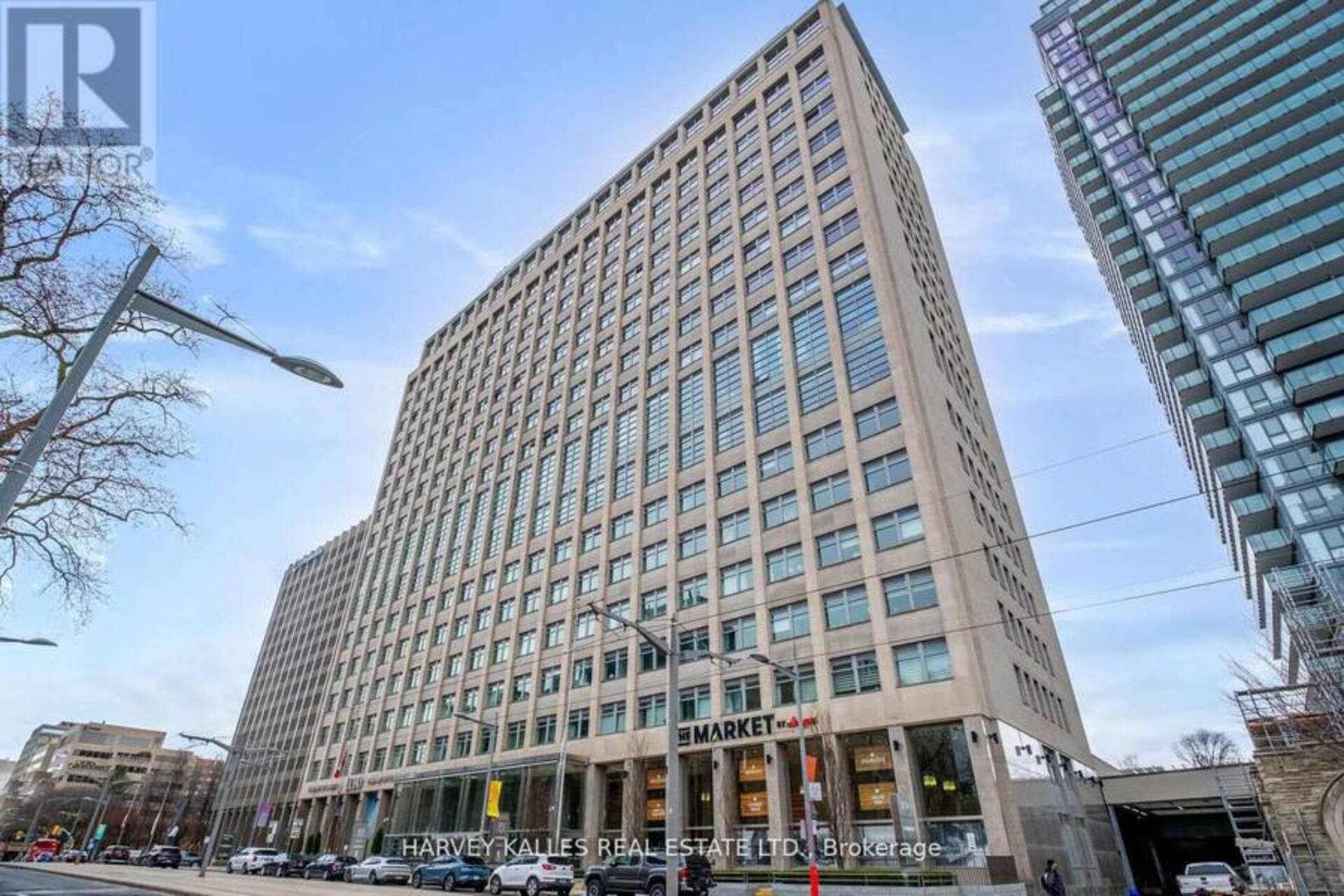 821 - 111 ST CLAIR AVENUE W Toronto 