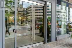 302 - 770 BAY STREET Toronto 