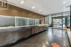 302 - 770 BAY STREET Toronto 