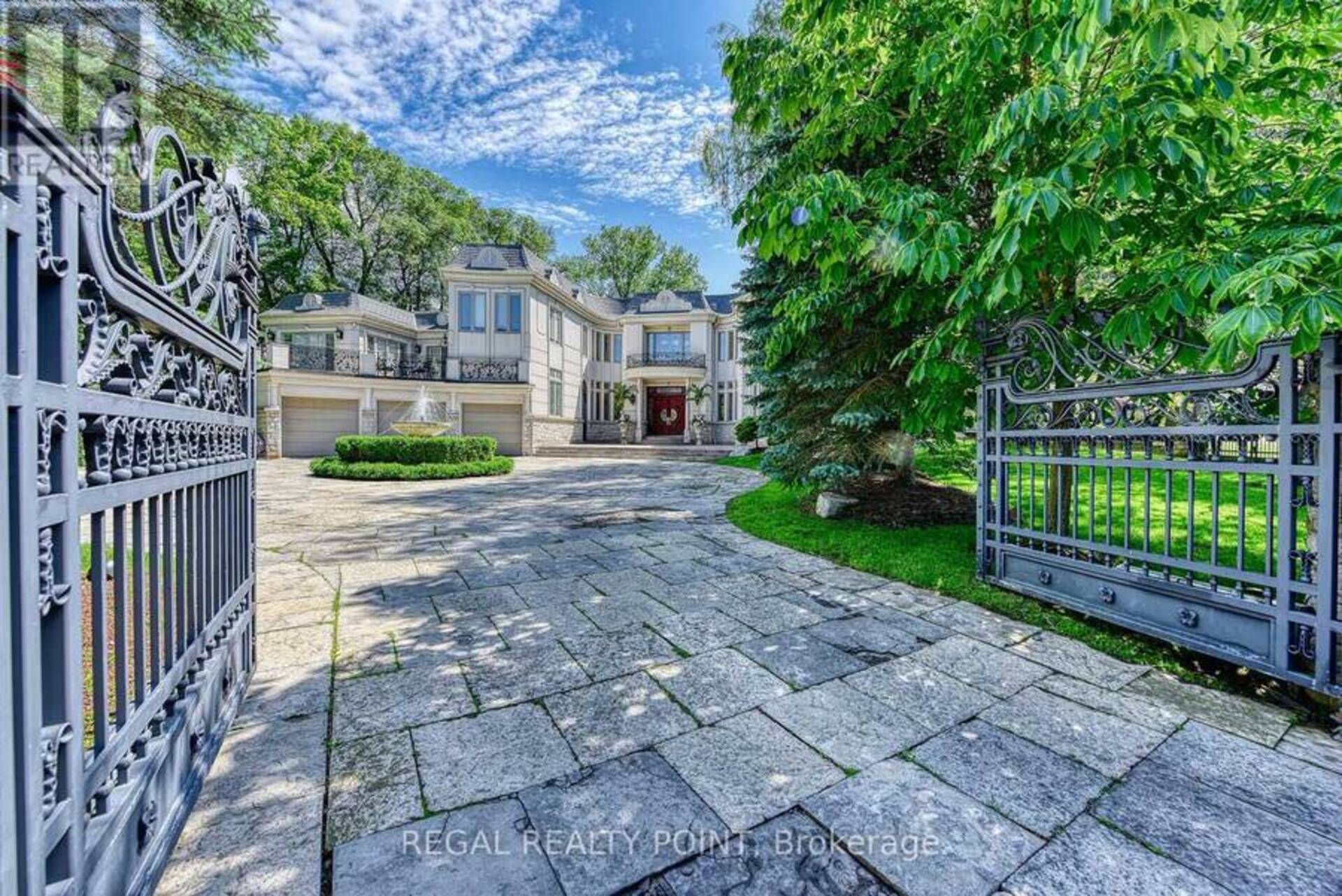 33 RIVERSIDE BOULEVARD Vaughan