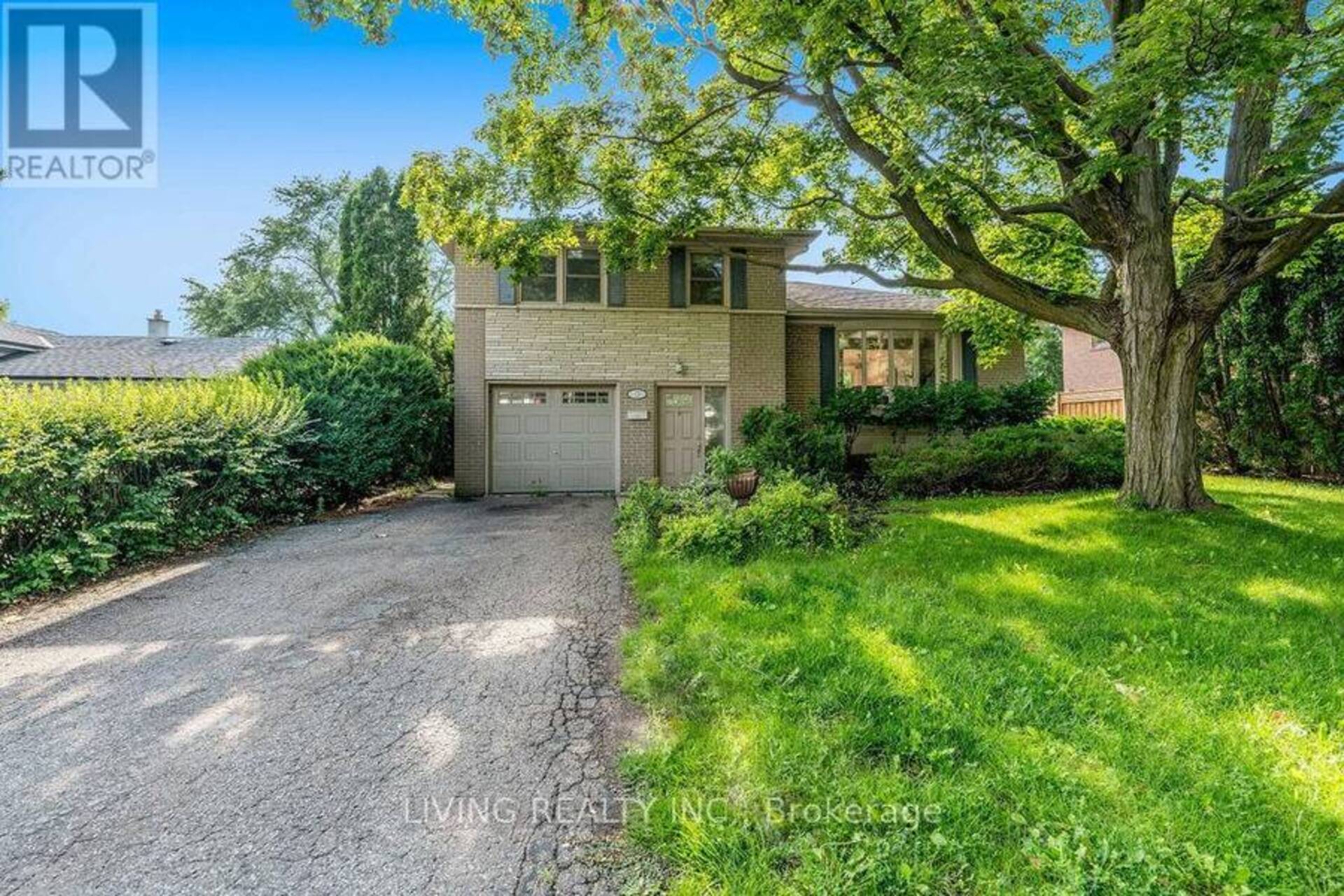 12 ALANADALE AVENUE Markham 