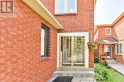 27 SUNBIRD BOULEVARD S Georgina 