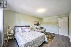 27 SUNBIRD BOULEVARD S Georgina