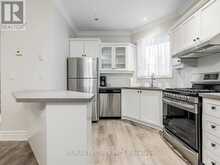 10 ST ANNES ROAD Toronto