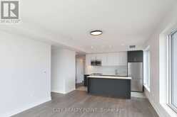 909 - 2525 BATHURST STREET Toronto 