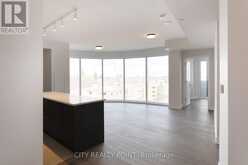 407 - 2525 BATHURST STREET Toronto 