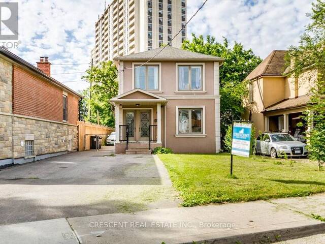 61 BUTTONWOOD AVENUE Toronto  Ontario