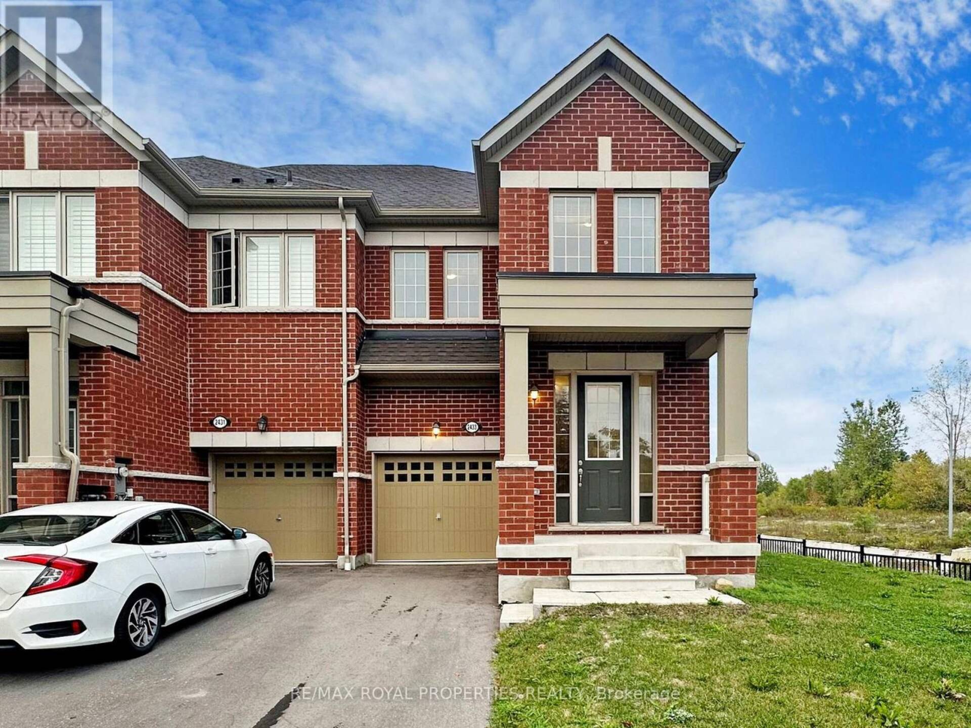 2433 FLORENTINE PLACE Pickering