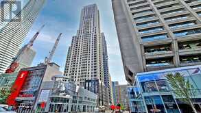 1502 - 35 BALMUTO STREET Toronto 