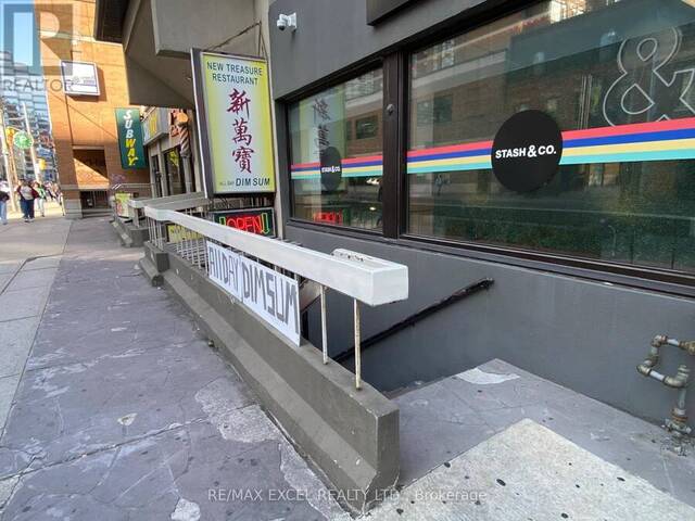 150 DUNDAS STREET W Toronto  Ontario