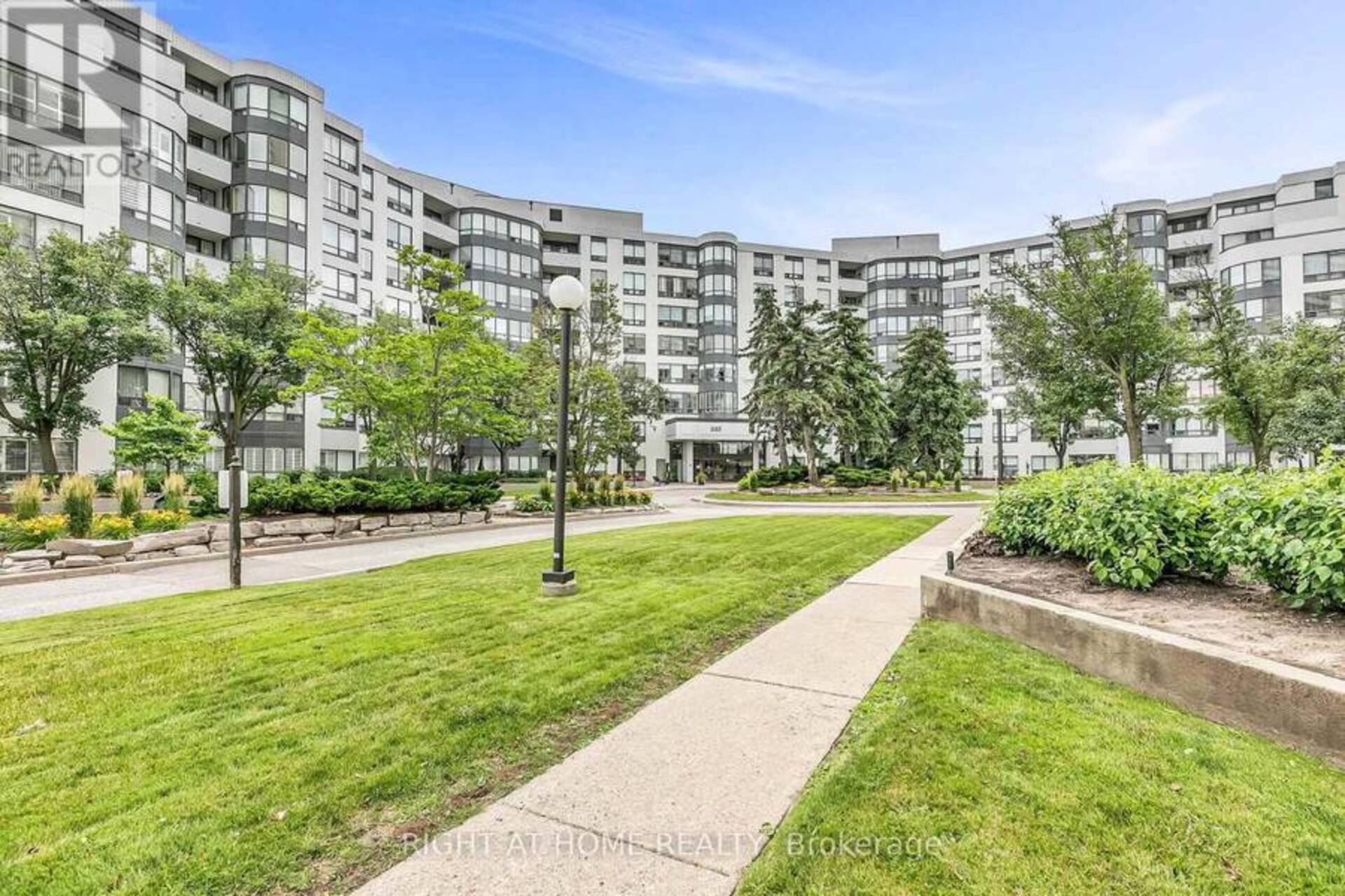 510 - 333 CLARK AVENUE W Vaughan