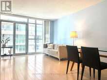 331 - 21 ICEBOAT TERRACE Toronto