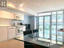 331 - 21 ICEBOAT TERRACE Toronto 