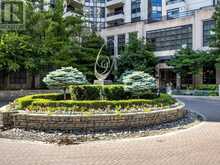 1323 - 500 DORIS AVENUE Toronto 