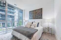 TH104 - 70 ANNIE CRAIG DRIVE Toronto 