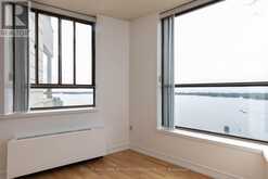 2401 - 270 QUEENS QUAY W Toronto 