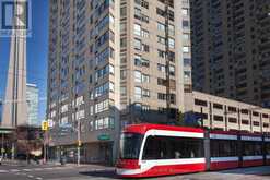 2401 - 270 QUEENS QUAY W Toronto 