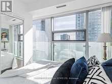 2202 - 14 YORK STREET Toronto 