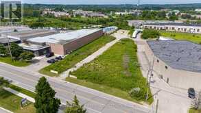 320 INDUSTRIAL PARKWAY S Aurora