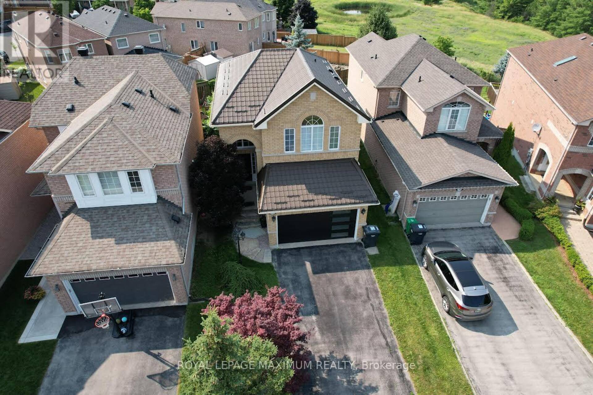 56 CASTELLI COURT Caledon 