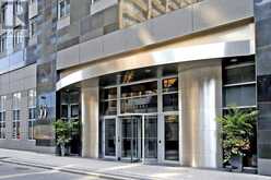 3401 - 35 BALMUTO STREET Toronto 