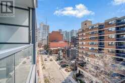 605 - 210 SIMCOE STREET Toronto