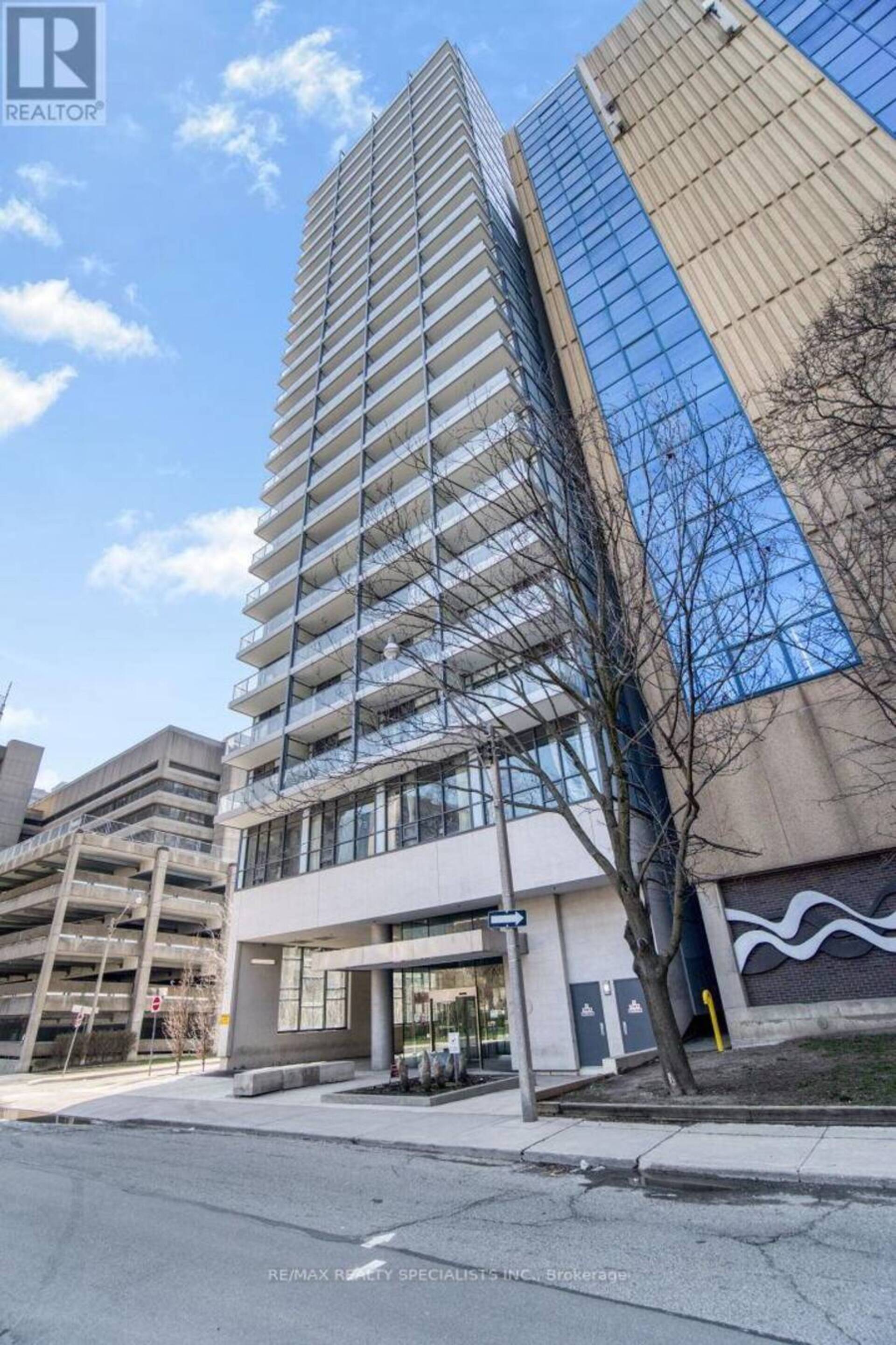 605 - 210 SIMCOE STREET Toronto