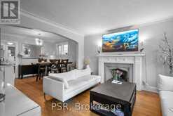 355 ROEHAMPTON AVENUE Toronto 