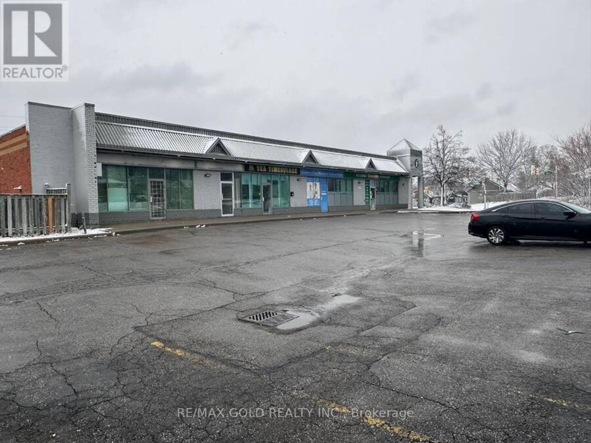 3,4 - 303 HILLSIDE AVENUE Oshawa